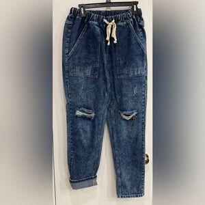 Women’s Blue Distressed Jeans